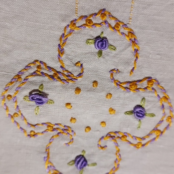 Handmade Embroidered Hand Towel Kitchen Towel With Tiny Flowers - Picture 2 of 5